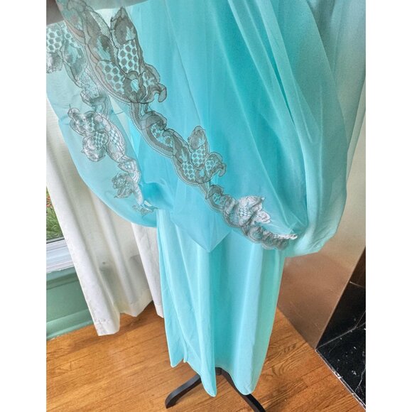 Vintage 60s slip on negligee, teal blue, lace details, sleeveless nightgown - Picture 8 of 10
